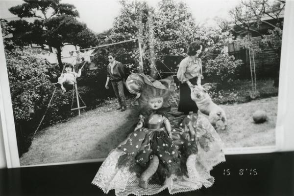 荒木経惟展「淫夏」が渋谷AMで開催。艶る着物や近未来の終戦記念日を写した最新作も