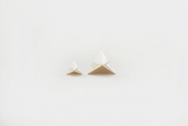 「シハラ×マメ」創立5周年を記念したコラボジュエリーが発売