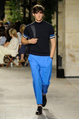 カラーとグラフィカル効果でつくるエルメス流シティスタイル【2016春夏メンズ】