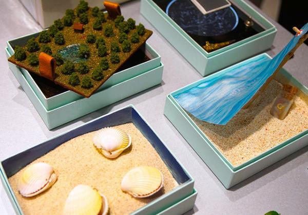 新宿伊勢丹で女性型アンドロイド「地平アイこ」が“みらい型ギフト”をご案内