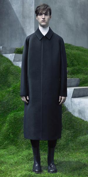 ミニマルなサルトリアルが生む、バレンシアガのシームレスな世界【15-16AWメンズ】