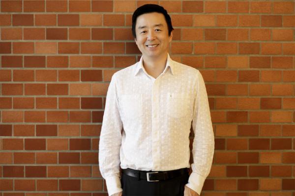 オリンピックの演出も手掛けたブラジルアーティストJUM NAKAO「ファッションは物質世界をはるかに越える」ーー【INTERVIEW】1/2