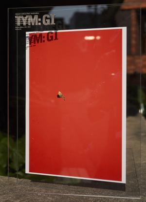 アクリル版に挟まれた新たな写真集の在り方。注目の若手・伊丹豪の最新作品集【NADiffオススメBOOK】