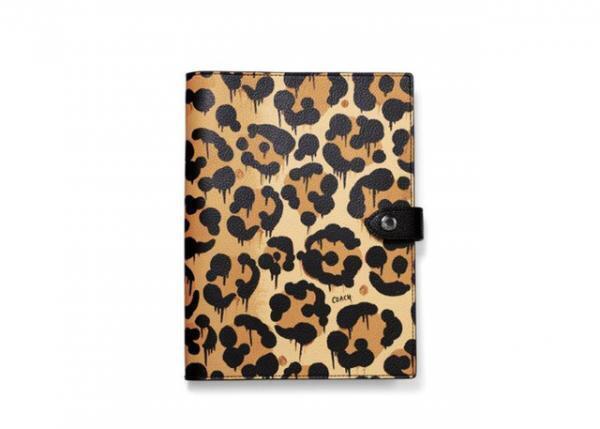 アニマルプリントを新解釈。コーチ×ゲイリー・ベースマン新作コレクション「ワイルド ビースト」