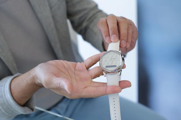 日本発のスマートウォッチ「VELDT SERENDIPITY」の哲学。VELDT 野々上仁--1/2【INTERVIEW】