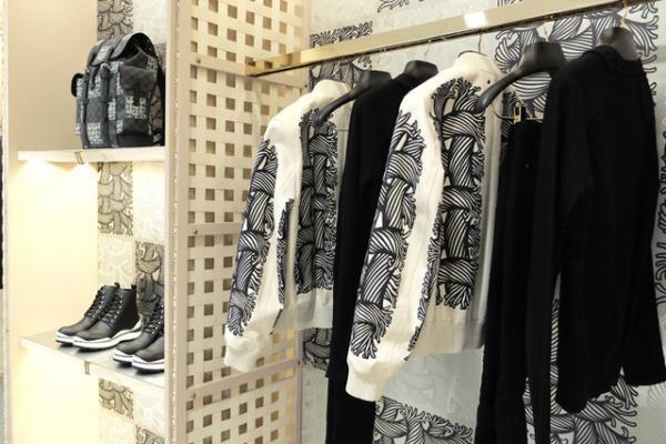 ルイ・ヴィトンの2015-16秋冬コレクションがDSMGで発売。限定アイテムやインスタレーションも