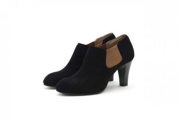 足元に旬のエッセンスをプラス。今シーズンは“素材で魅せる”シューズに注目