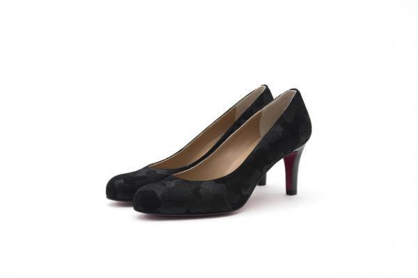 足元に旬のエッセンスをプラス。今シーズンは“素材で魅せる”シューズに注目