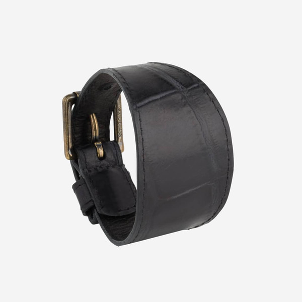 ウェアラブルデバイスの新しい形。アクセサリー型デバイス「CUFF」登場