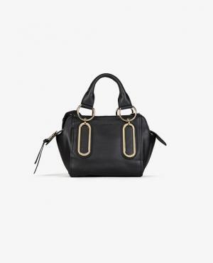 シーバイクロエ、メタルパーツが印象的な“クロエのDNA”受け継ぐ冬の新作バッグ発売