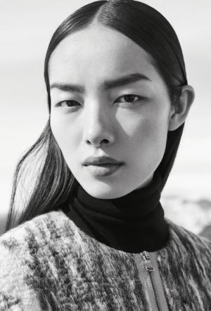 ダイアナ・ヴリーランドの孫が登場、『COS magazine』2015-16秋冬配布を開始