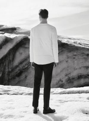 ダイアナ・ヴリーランドの孫が登場、『COS magazine』2015-16秋冬配布を開始