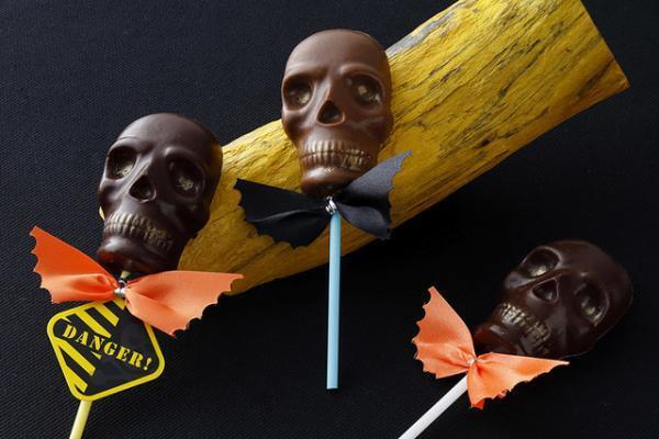鮮やかな“スカル”が登場！セレブ御用達・高級老舗チョコ店のハロウィン新作