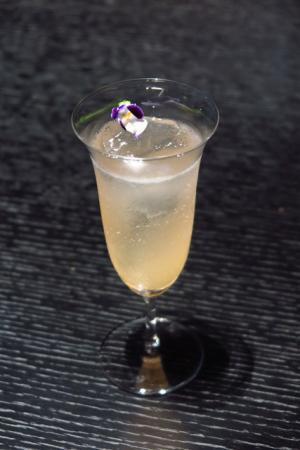 ブルガリ新作フレグランス「オ・パフメ オーテブルー」発売記念、限定チョコ＆カクテルが登場