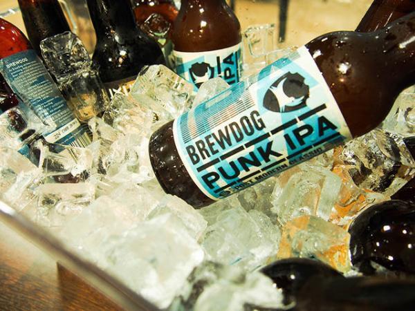 全100種を越える日本各地のクラフトビールが新宿伊勢丹に集結！樽生で味わうビールも充実