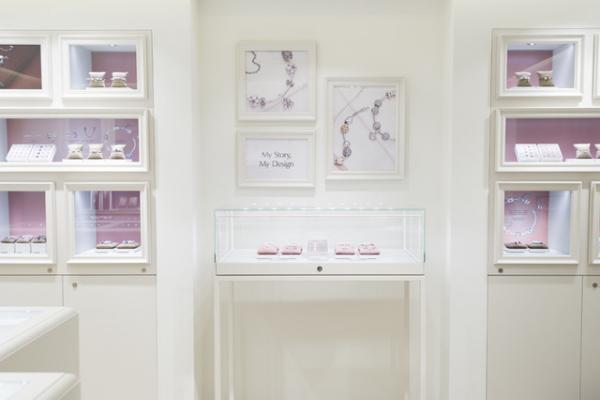 パンドラがアジア最大、日本初の旗艦店を銀座にオープン。初日はブレスレットが特別価格に