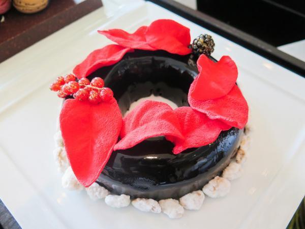 パレスホテル東京、仕掛けたっぷりのクリスマスケーキを限定販売