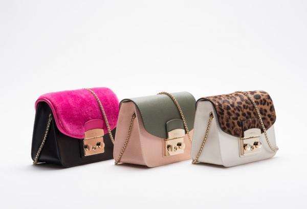 フルラ「メトロポリス」にカスタマイズバッグ登場。12種類のフラップが付け替え可能