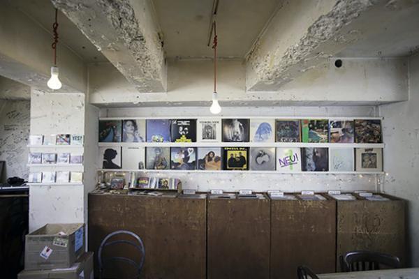 ファセッタズム、曽我部恵一のカフェとコラボ。初リメイクアイテムを新宿伊勢丹でお披露目