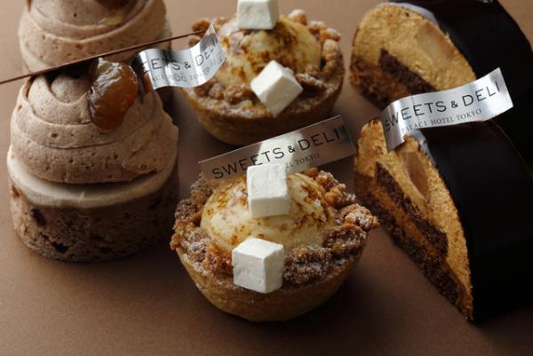 パレスホテル東京のハロウィンスイーツ公開。マシュマロおばけにチョコムースの魔女帽子