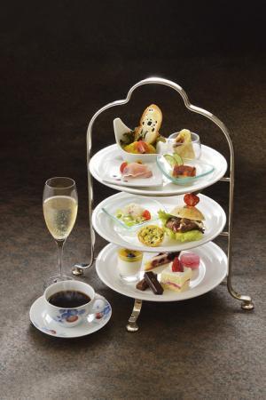 寿司、わらび餅、抹茶マカロン…「和・アフタヌーンティー」がリーガロイヤルで開催
