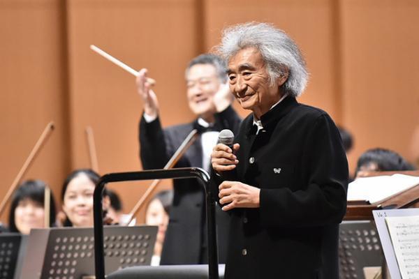 京都から芸術文化を発信する「京都ロームシアター」、小澤征爾が竣工式で記念演奏会