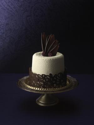 ブラックなユーモア詰め込んだ“大人のハロウィン”ケーキ、リーガロイヤルから発売