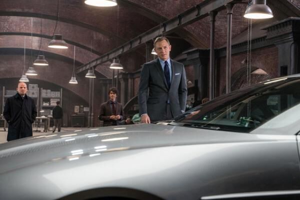 トム フォードが『007』シリーズの第24作目『スペクター』でダニエル・クレイグ演じるジェームズ・ボンドの衣装を担当