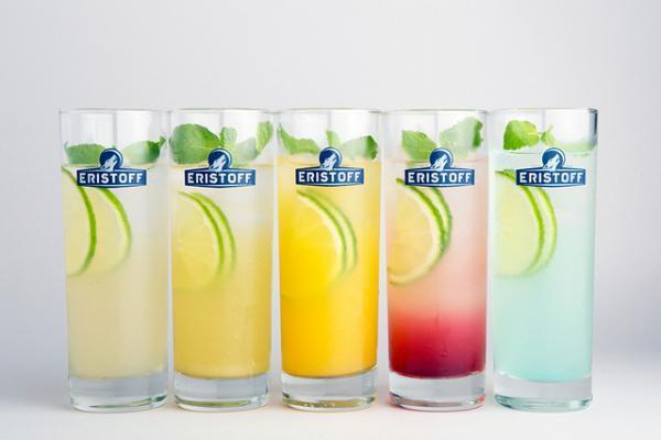 メルセデス・ベンツ コネクションで“秋のトレンドカラー”がテーマのイベント開催