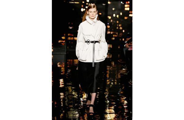 【生中継】DKNY2016春夏コレクション、17日4時より