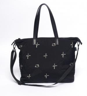 ヨウジヤマモト×サンリオ「キティーズ（ki◇◇y’s）」2015-16秋冬コレクションを発表