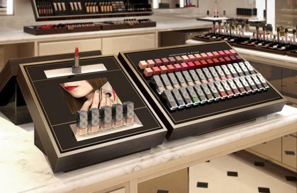 バーバリーが“デジタル施策”を強化。LINE、Apple Musicで新展開