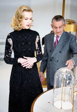 ニコール・キッドマン、OMEGA主催「Her Time」展オープニングに出席