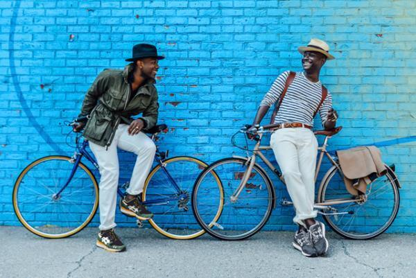 Jクルー×アシックスで「ゲルライト スリー」コラボシューズ製作。2色展開で登場