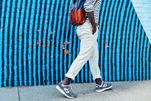 Jクルー×アシックスで「ゲルライト スリー」コラボシューズ製作。2色展開で登場