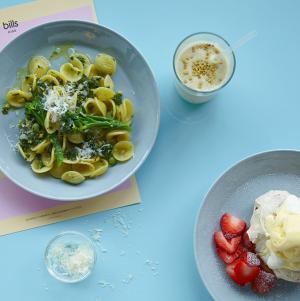 「ビルズ」二子玉川店オープン、ヘルスコンシャスな“ニコタマ”限定メニュー公開