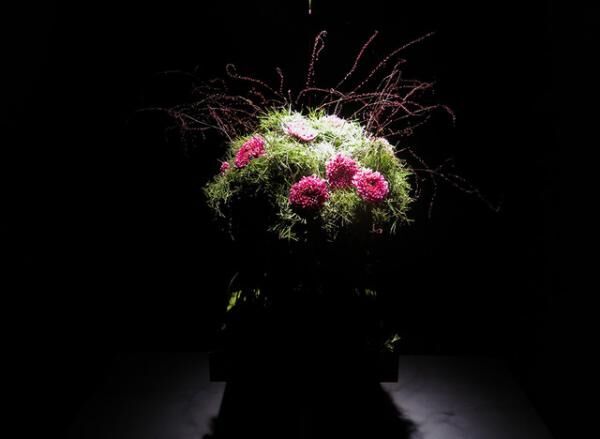 ニコライ・バーグマン（Nicolai Bergmann）による展覧会「伝統花伝」がシャングリ・ラ ホテル 東京で開催中