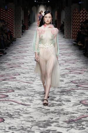 【ルック】グッチ2016春夏ウィメンズコレクション