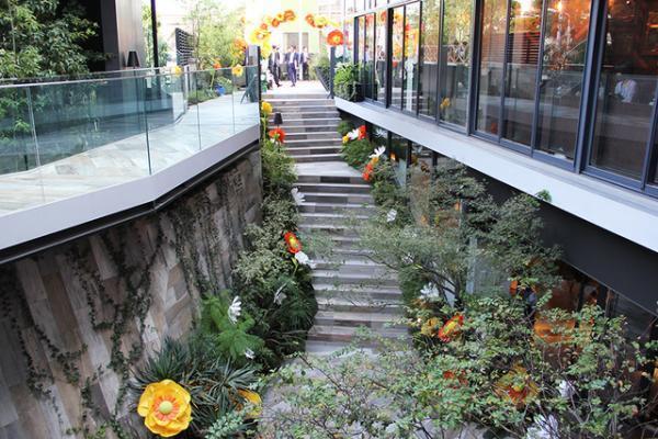 テラスが魅力の“大人の原宿”、新商業施設「カスケード原宿」10月3日オープン