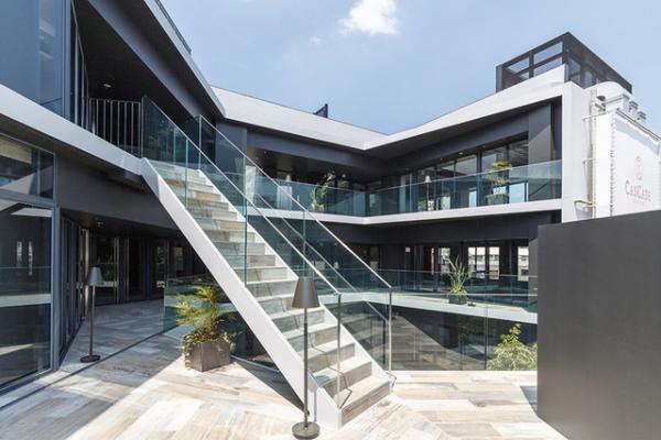 テラスが魅力の“大人の原宿”、新商業施設「カスケード原宿」10月3日オープン