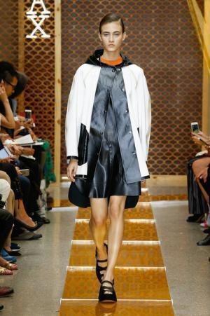 【ルック】スポーツマックス16SSコレクション