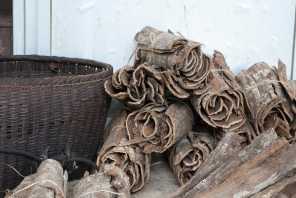 黄八丈「八丈島の自然と歴史が刻まれた染織」山下芙美子さん＆誉さんに会いに。後編【ENcounter vol.1】