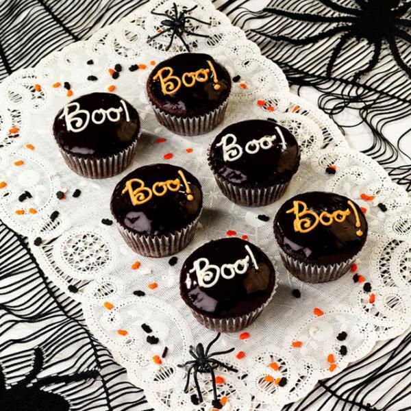 マグノリアベーカリーのハロウィン限定スイーツ。“おばけ”のカップケーキなど登場