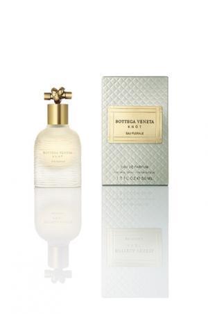 ボッテガ・ヴェネタがフレグランス「ノット」の新作発売、ローズとピオニーの花園をイメージ