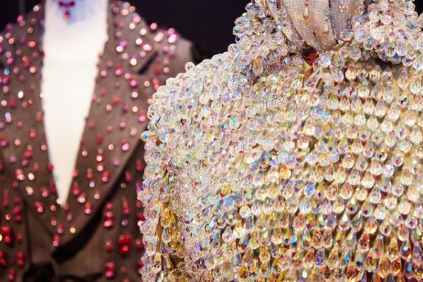 ファッションの領域を超えたアンダーカバー25周年記念展、高橋盾の脳内迷路を廻る