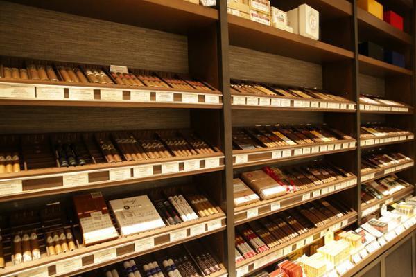 “外し”と“くすぐり”で男の色気を提案【銀座三越メンズリモデルVol.02】