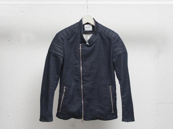 ファクトタムが設立当初から協業する岡山デニムとパターンオーダー会を開催。アーカイブデニムや限定アイテムの販売