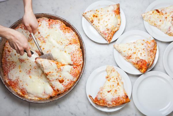 イタリア発、行列が絶えない絶品ピザ「スポンティーニ」が日本初上陸。2店舗同時期オープン