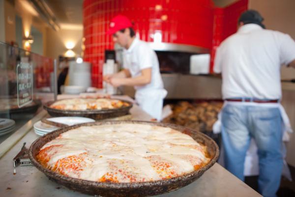 イタリア発、行列が絶えない絶品ピザ「スポンティーニ」が日本初上陸。2店舗同時期オープン