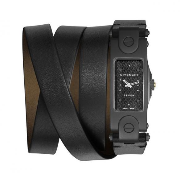 ジバンシィの新作ウォッチ、ウィメンズは“7”メンズは“シャーク”モチーフ